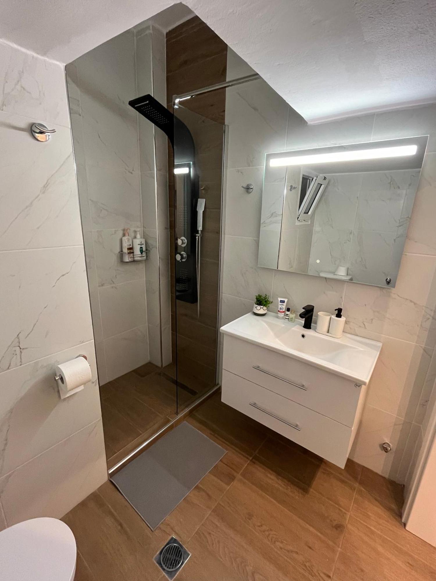 Irene Front Luxury